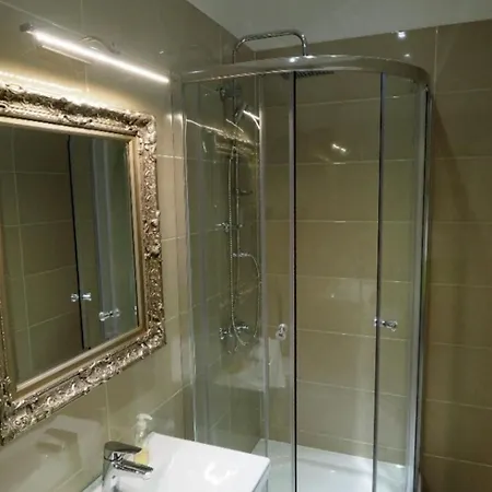 דירה One Bedroom With Sea View פולה